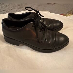 Women’s Fitflop Black Oxfords Size 9